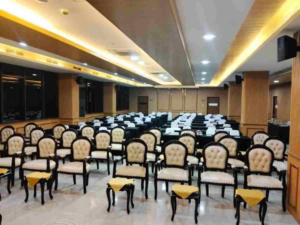 sewa-kursi-seminar